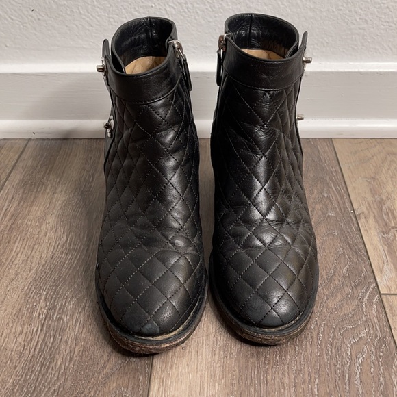 Black Chanel boots size 8 - Picture 5 of 11